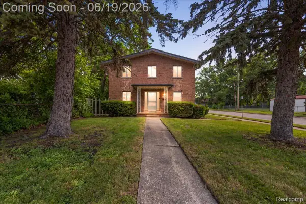 1631 E Elza Avenue, HazelPark, MI 48030