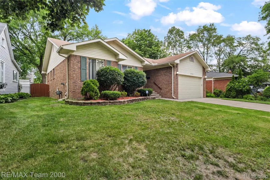 25134 Ann Arbor Trail, Dearborn Heights, MI 48127 - #3