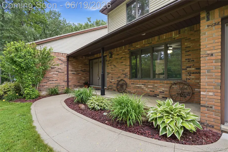 68345 Romeo Plank Road, Ray, MI 48096 - #2