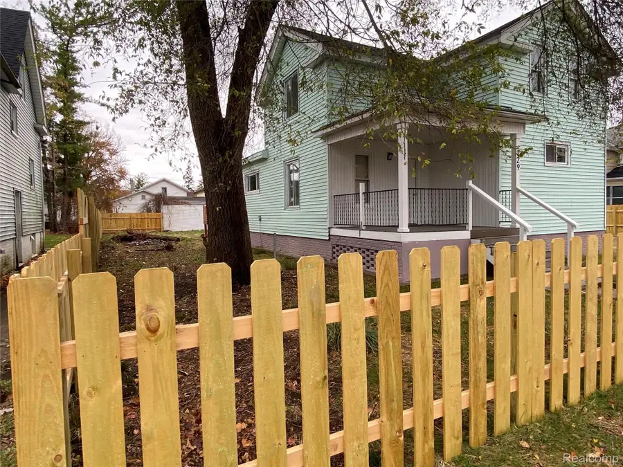 129 N Mason Street, Saginaw, MI 48602 - #2