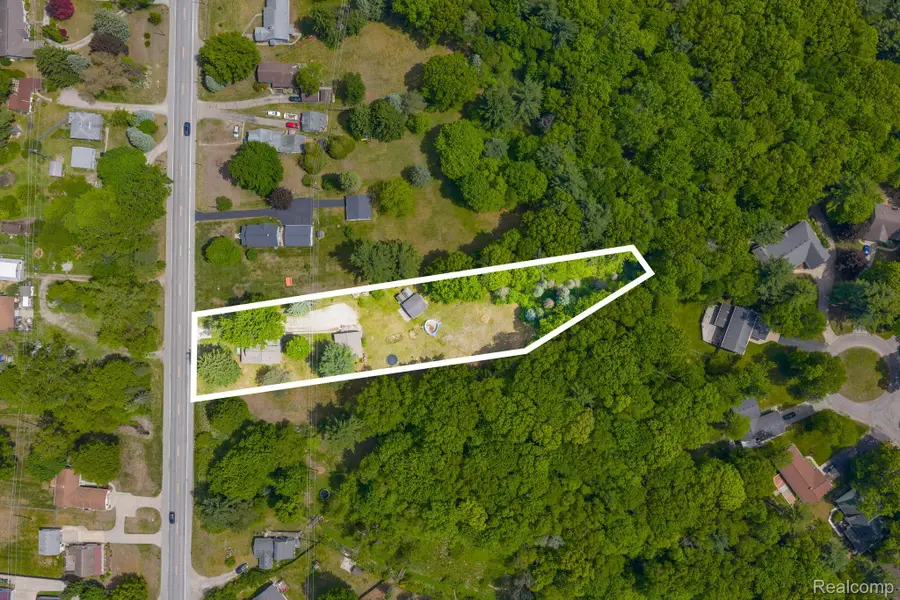 4207 Pine Grove Avenue, Fort Gratiot, MI 48059 - #3