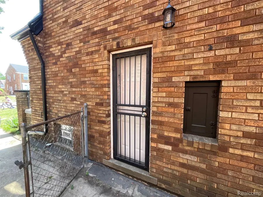 17165 Wisconsin Street, Detroit, MI 48221 - #3