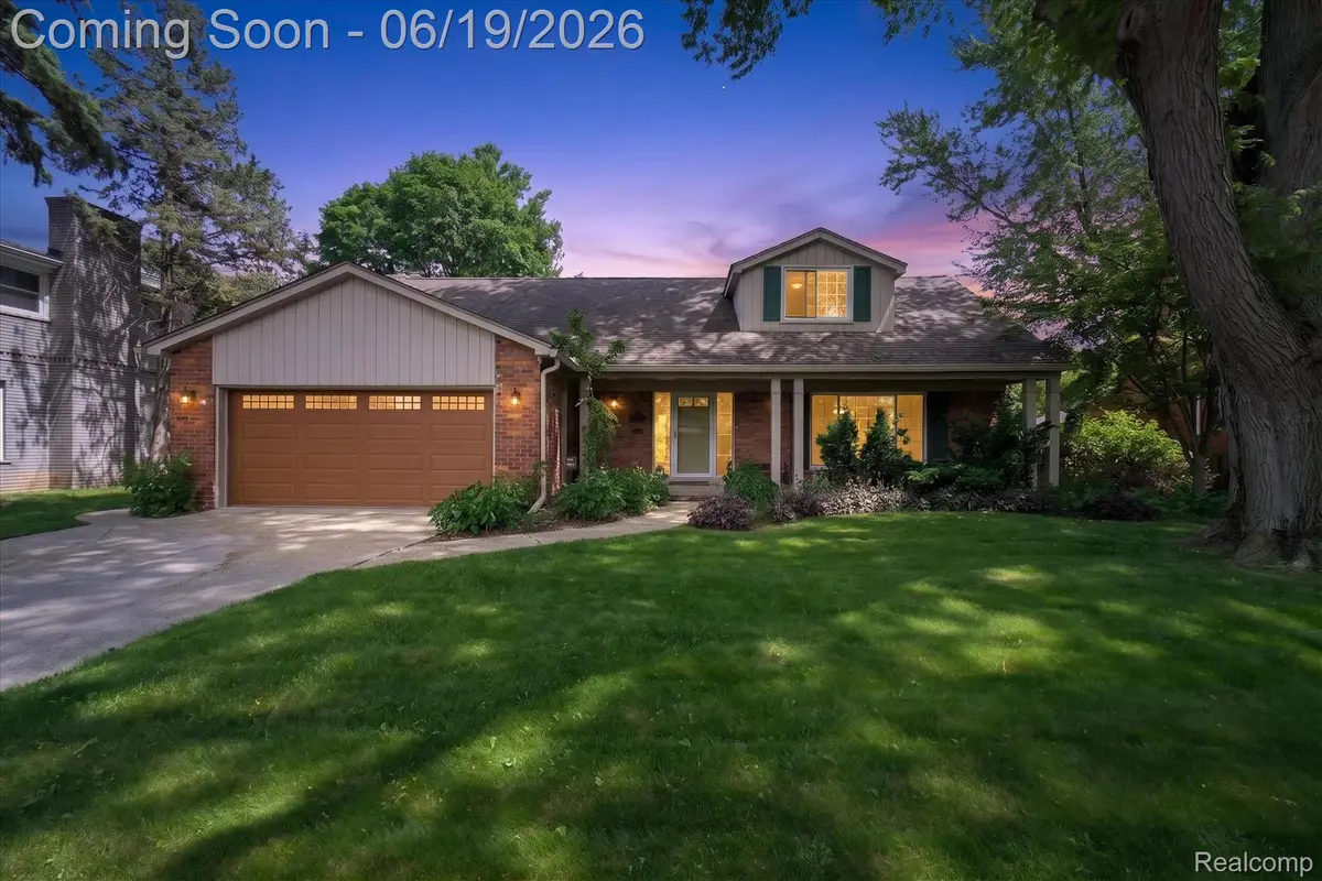 19780 Edshire Lane, Grosse Pointe Woods, MI 48236 - #1