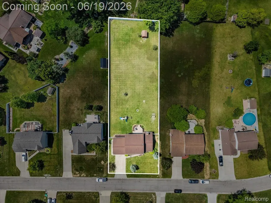 1420 Bush Creek Drive, Grand Blanc, MI 48439 - #2