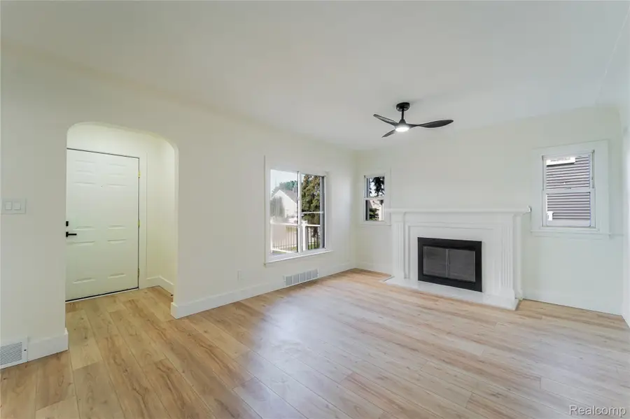 22427 Hanson Court, Saint Clair Shores, MI 48080 - #2