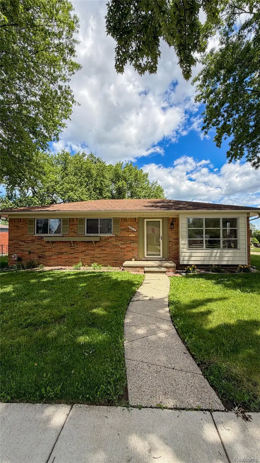 29812 Newport Drive, Warren, MI 48088 - #1