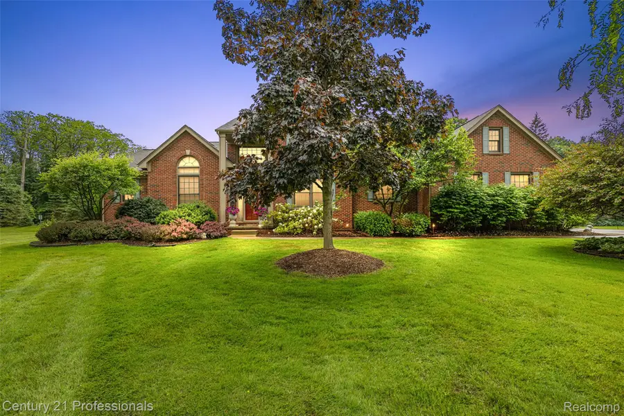 8117 Remington Court, Clarkston, MI 48348 - #2