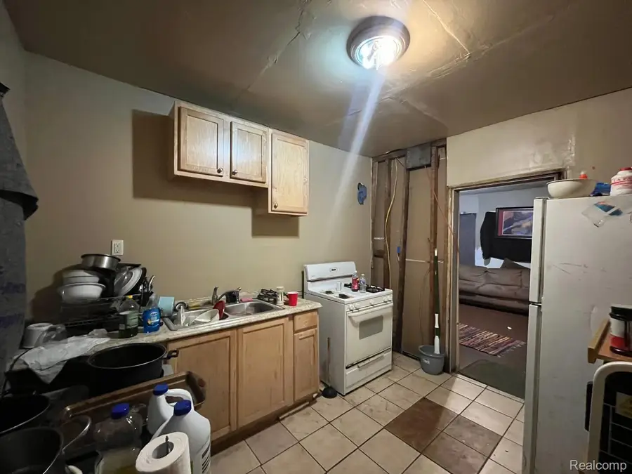 4002 W Philadelphia Street, Detroit, MI 48204 - #3