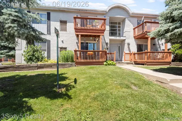 1754 Fort Street, Trenton, MI 48183