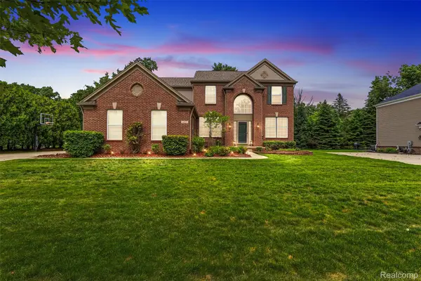 6323 Moonstone Drive, GrandBlanc, MI 48439
