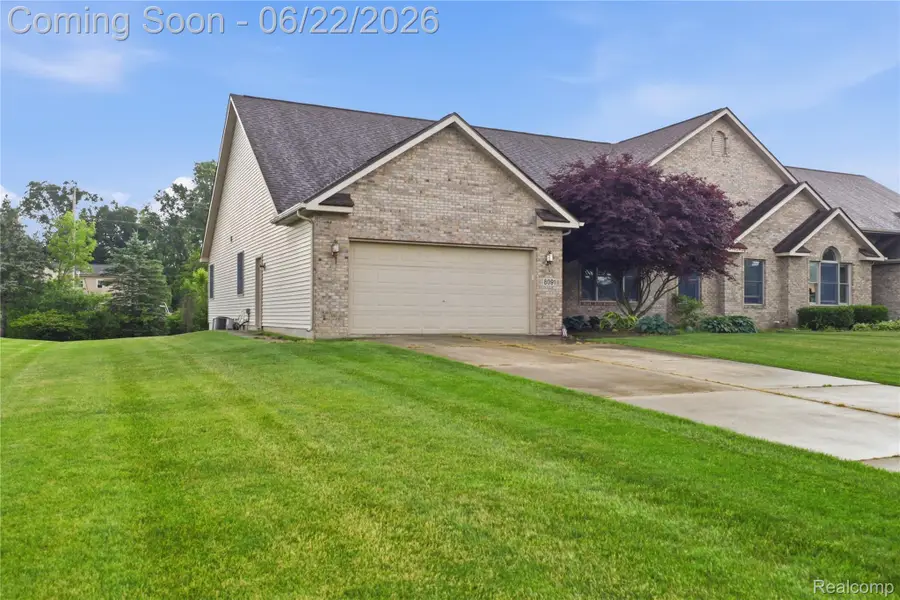 8091 Prestonwood Court, Flushing, MI 48433 - #2