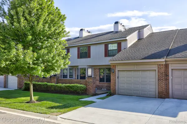 7354 Birkshire, WestBloomfield, MI 48322