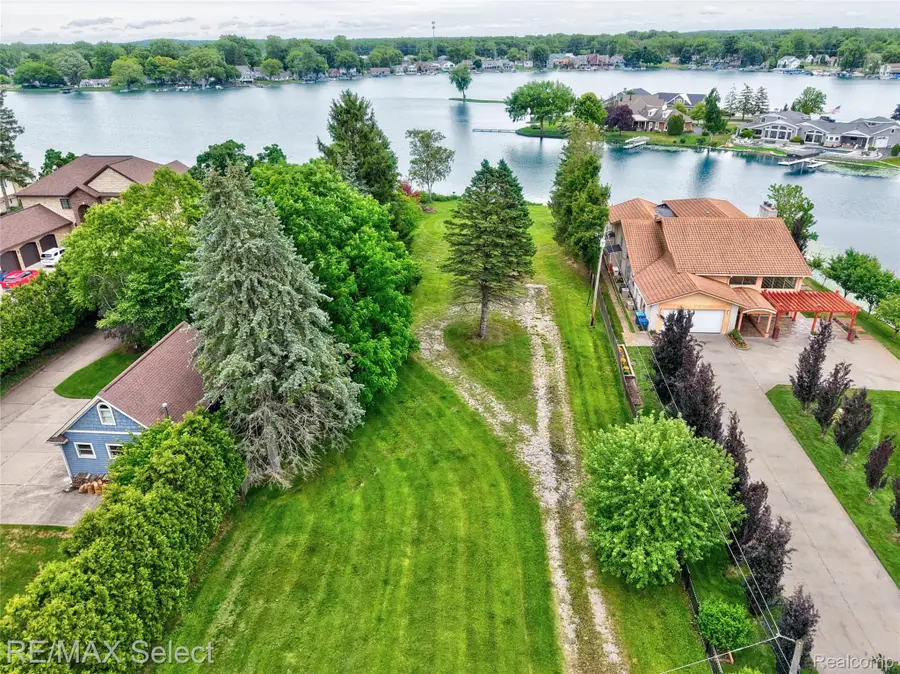 14189 Swanee Beach Drive, Fenton, MI 48430 - #3