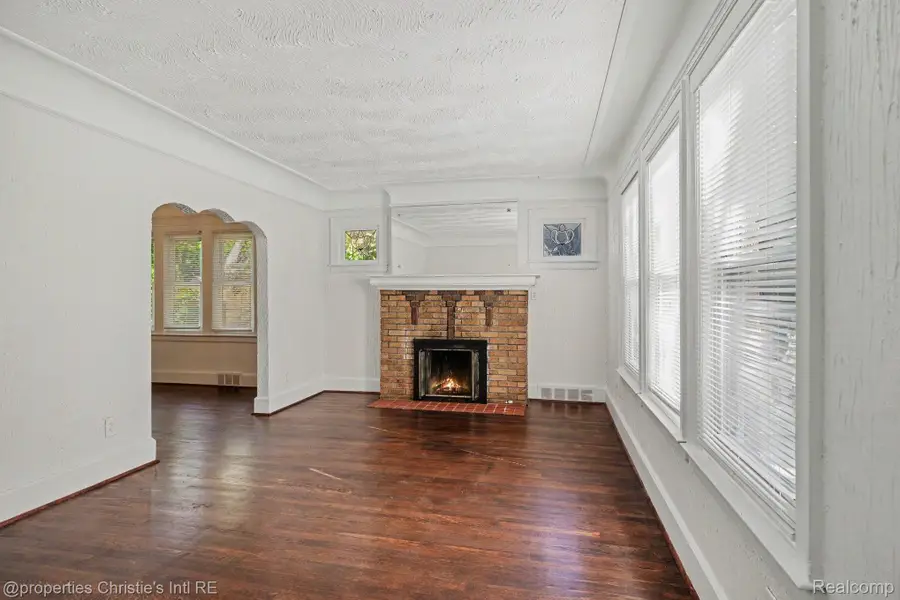 5984 Kensington Avenue, Detroit, MI 48224 - #3