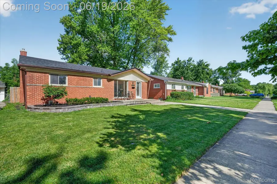 29385 Spoon Avenue, Madison Heights, MI 48071 - #2