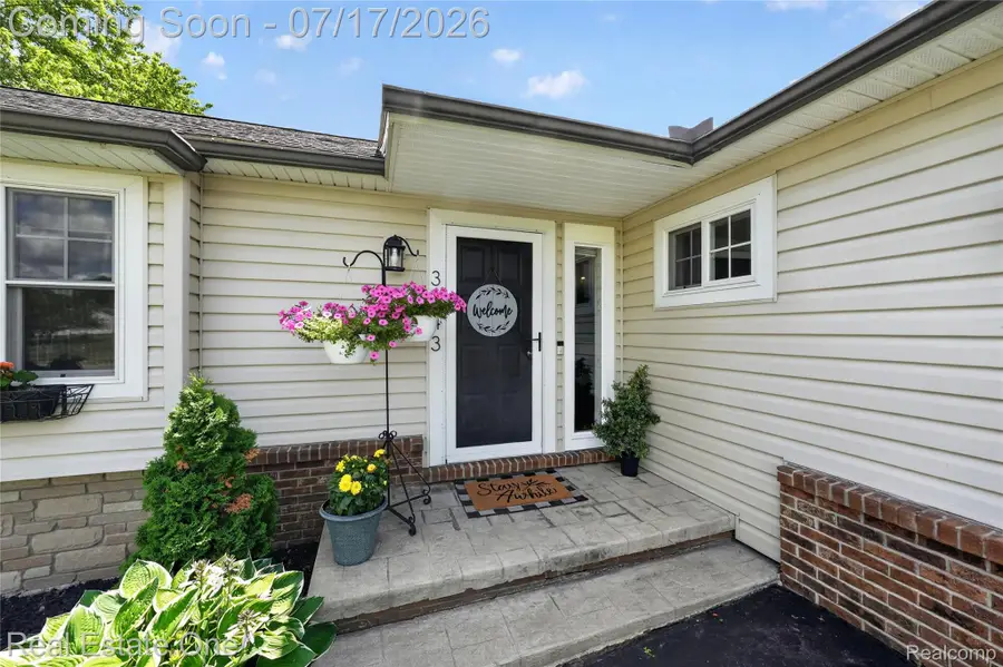 3443 Valley Brook Lane, Brighton, MI 48114 - #3