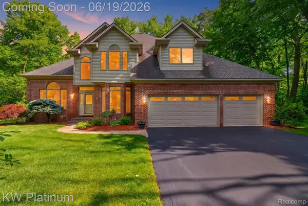 4270 Greenview Circle, FortGratiot, MI 48059