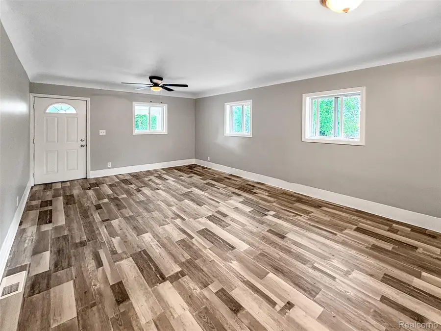 1114 Christopher Street, Flint, MI 48503 - #3