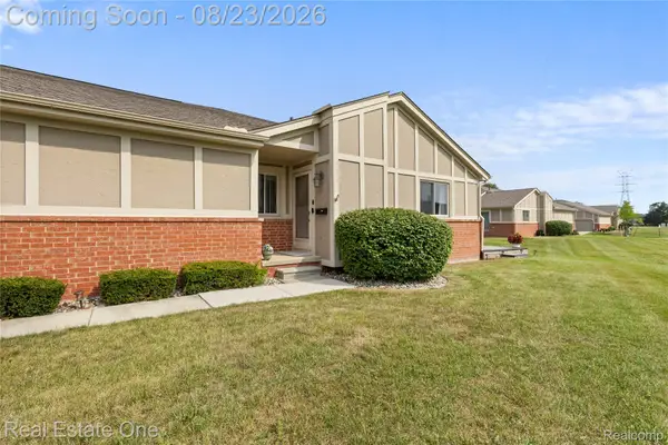 18515 Brookside Lane #16, ClintonTownship, MI 48038