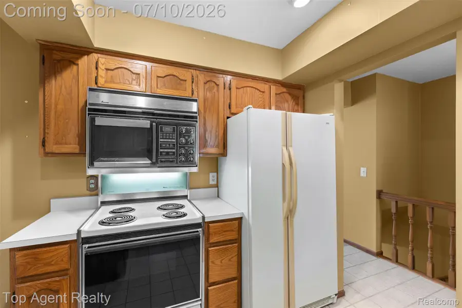 13760 Provincial Drive, Sterling Heights, MI 48313 - #3