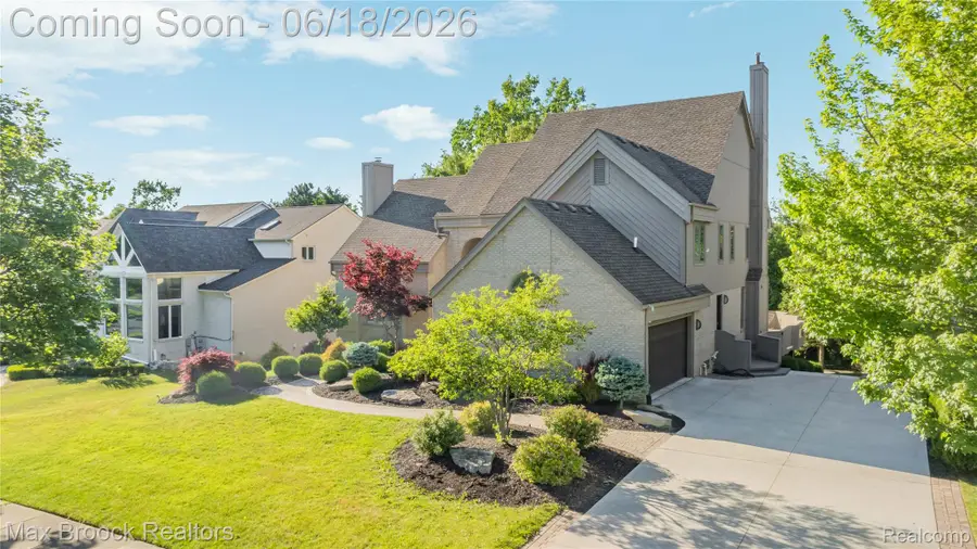7102 Alta Vista Drive, West Bloomfield, MI 48322 - #3