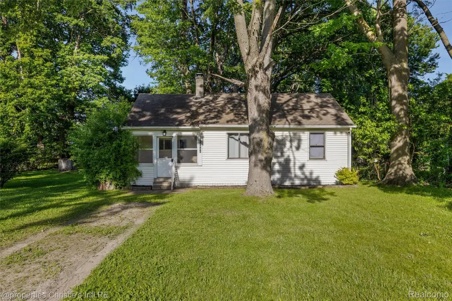 32660 Saint Vincent Avenue, Warren, MI 48092 - #3