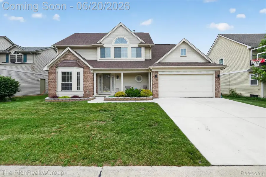 47185 Scarlet Drive S, Novi, MI 48374 - #2