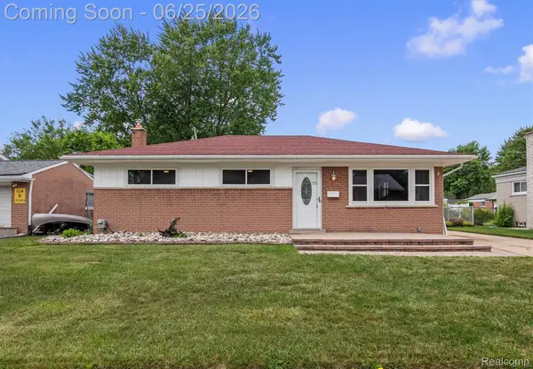 35919 Larchwood Street, ClintonTownship, MI 48035