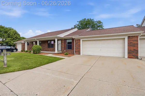28047 Maple Forest Boulevard E #51, HarrisonTownship, MI 48045