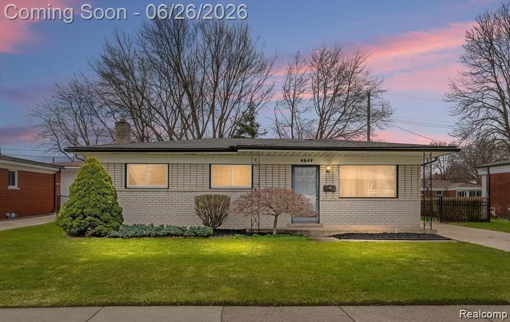 4644 Kingsley Drive, Warren, MI 48092 - #1