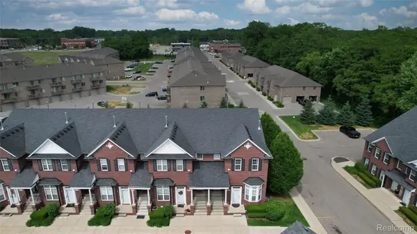 53274 Providence Drive W, Utica, MI 48316