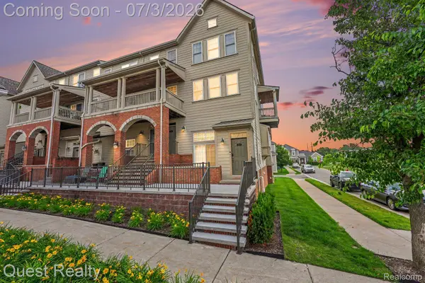 168 Amys Walk Walk, AuburnHills, MI 48326