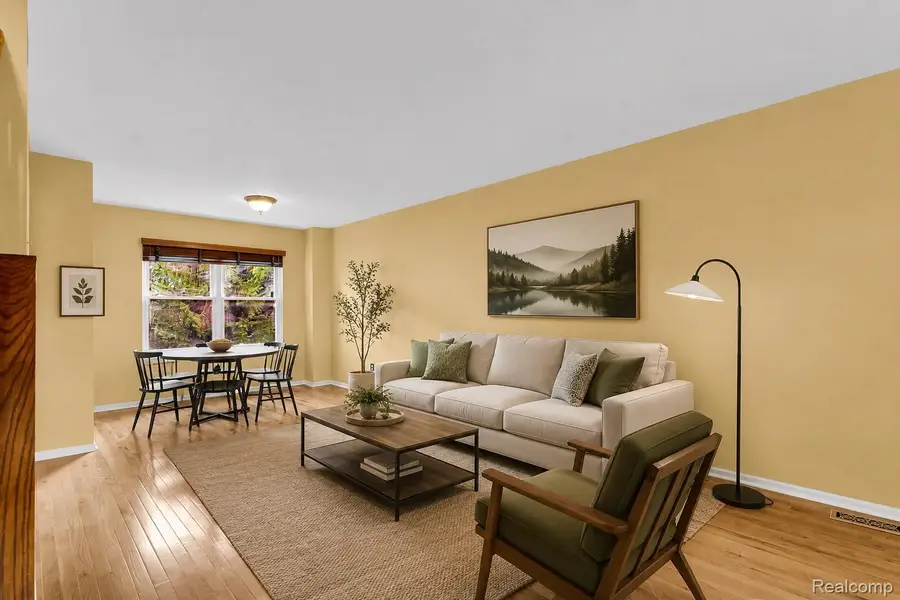 34903 Pennington Drive, Farmington Hills, MI 48335 - #3