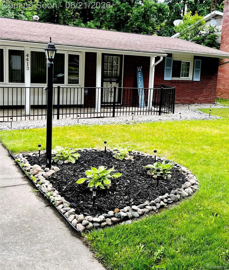 4413 Greenbrook Lane, Flint, MI 48507 - #2