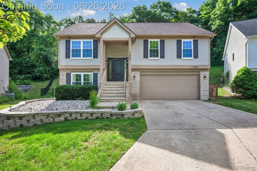 126 Eagle Ridge Road, Lake Orion, MI 48360 - #2