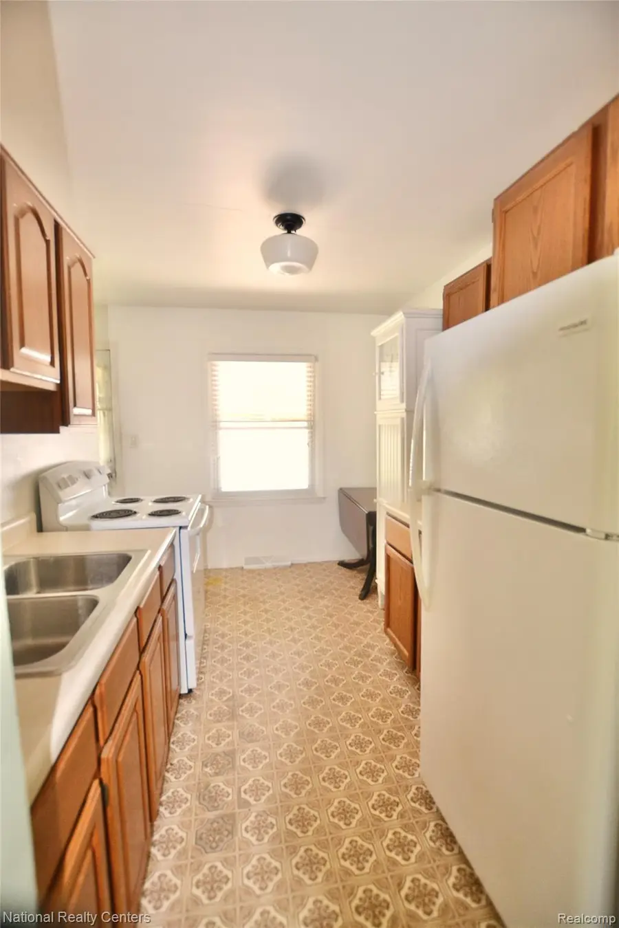 30159 Palmer Boulevard, Madison Heights, MI 48071 - #2