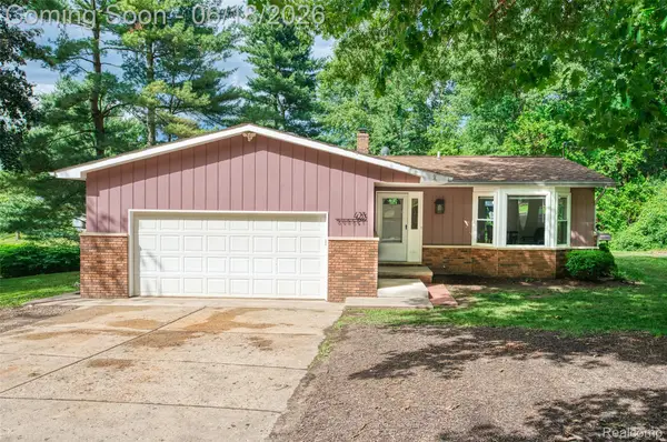 423 Sunset, WhiteLake, MI 48383