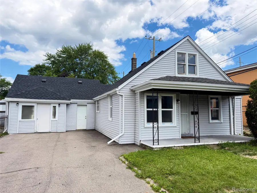 20730 Montrose Avenue, Warren, MI 48089 - #2