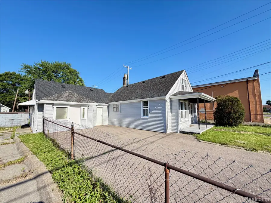 20730 Montrose Avenue, Warren, MI 48089 - #3