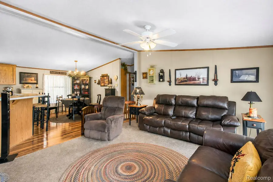 29311 Hidden River Drive, Gibraltar, MI 48173 - #2