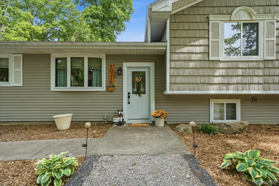 10210 Lavern Court, Clio, MI 48420 - #2