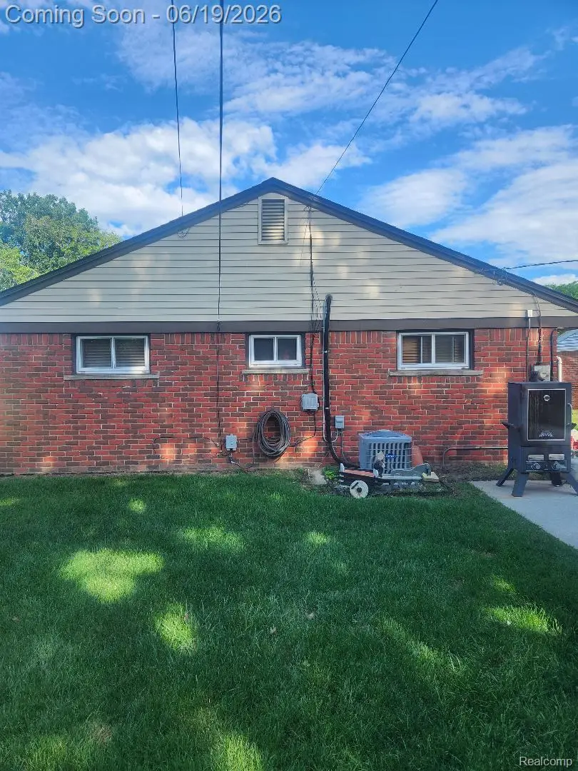 11298 Superior Avenue, Warren, MI 48089 - #3