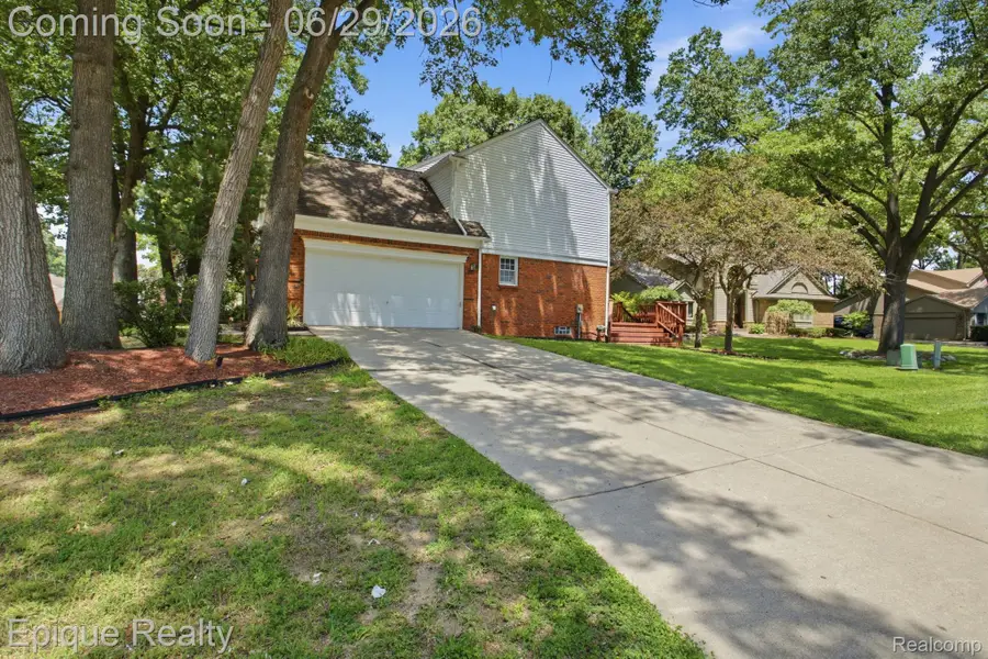 3261 Windwood Road, West Bloomfield, MI 48324 - #3
