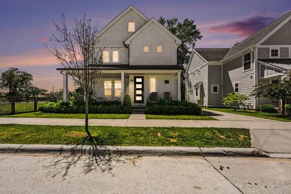111 N Dorchester Avenue, RoyalOak, MI 48067