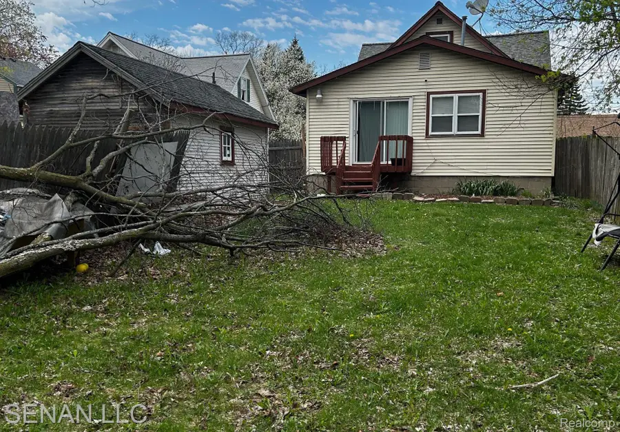 1520 E Oakland Avenue, Lansing, MI 48906 - #2