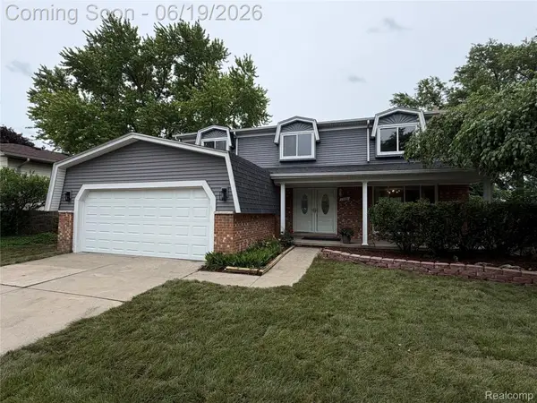 1740 Lakewood Drive, Troy, MI 48083