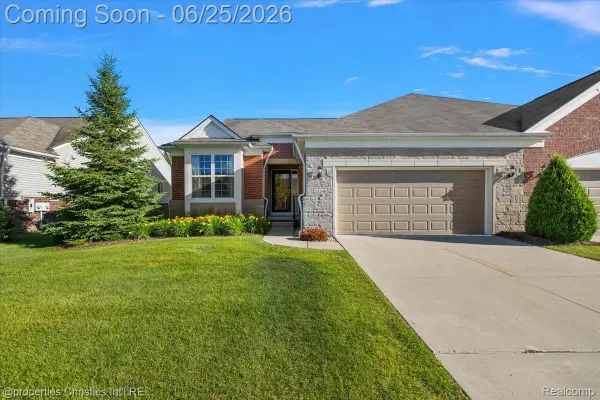 23346 Spring Creek Drive, Macomb, MI 48042