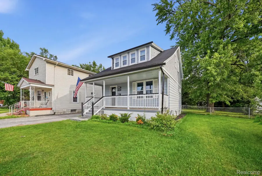 21902 Ridgeway Street, Saint Clair Shores, MI 48080 - #2