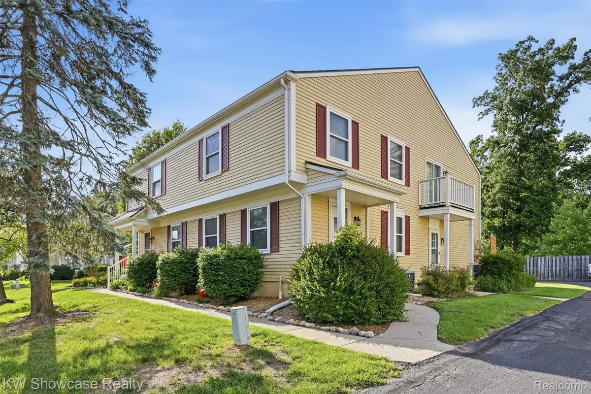 1499 Mariner Drive, Walled Lake, MI 48390 - #1