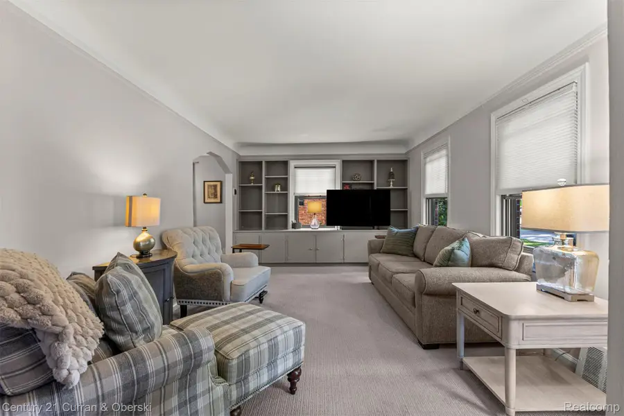2205 N Rosevere Avenue, Dearborn, MI 48128 - #3
